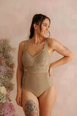 Ada Flower High Waist -*Careless Clearance