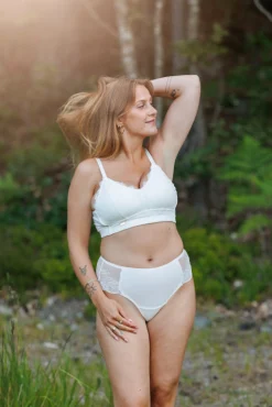 Amalie String -*Careless Best