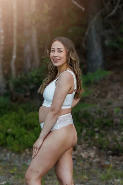 Amalie String -*Careless Best