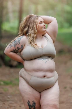 Amalie String -*Careless Discount