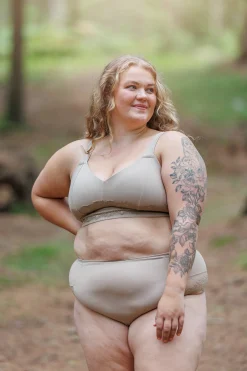 Amanda Basic Bra Big Cup -*Careless Hot