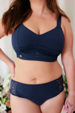 Amanda Big Cup BH - Mørk blå*Careless Hot