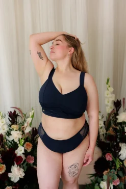 Amanda Big Cup BH - Mørk blå*Careless Hot