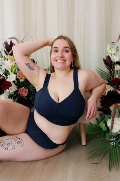 Amanda Big Cup BH - Mørk blå*Careless Hot