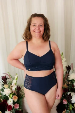 Amanda Small Cup BH - Mørk blå*Careless Clearance