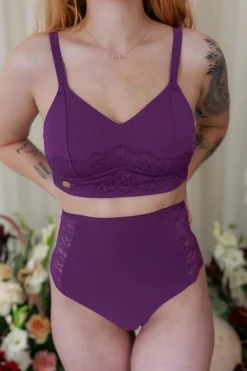 Amanda Small Cup BH -*Careless Hot