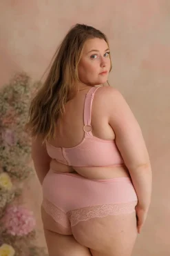 Aria Brazilian -*Careless New