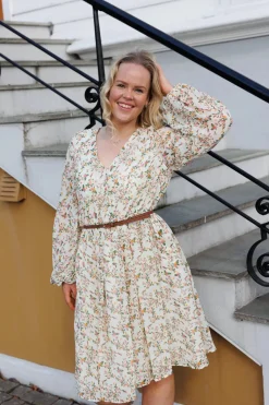 Bianca kjole -*Careless Outlet