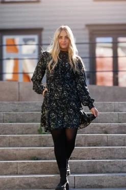 Julia kjole -*Careless Clearance