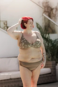 Mid Waist bikinitruse - Mørk beige*Careless Outlet