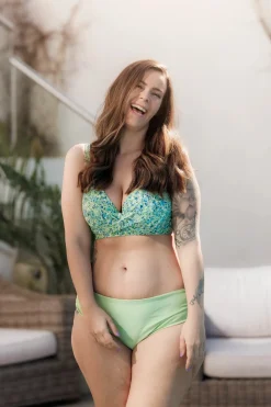 Roma bikinitopp - Pastellgrønn - Flower paint*Careless Outlet