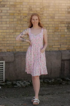 Vera Kjole -*Careless Sale